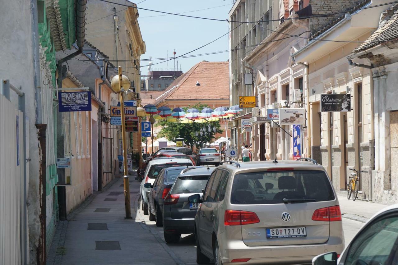Somborski Salas - Strogi Centar Zewnętrze zdjęcie